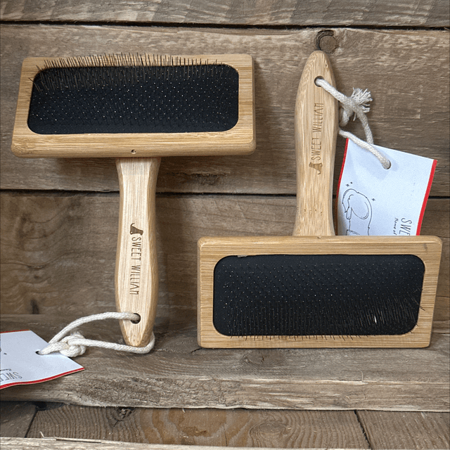 Slicker Bamboo Brush 