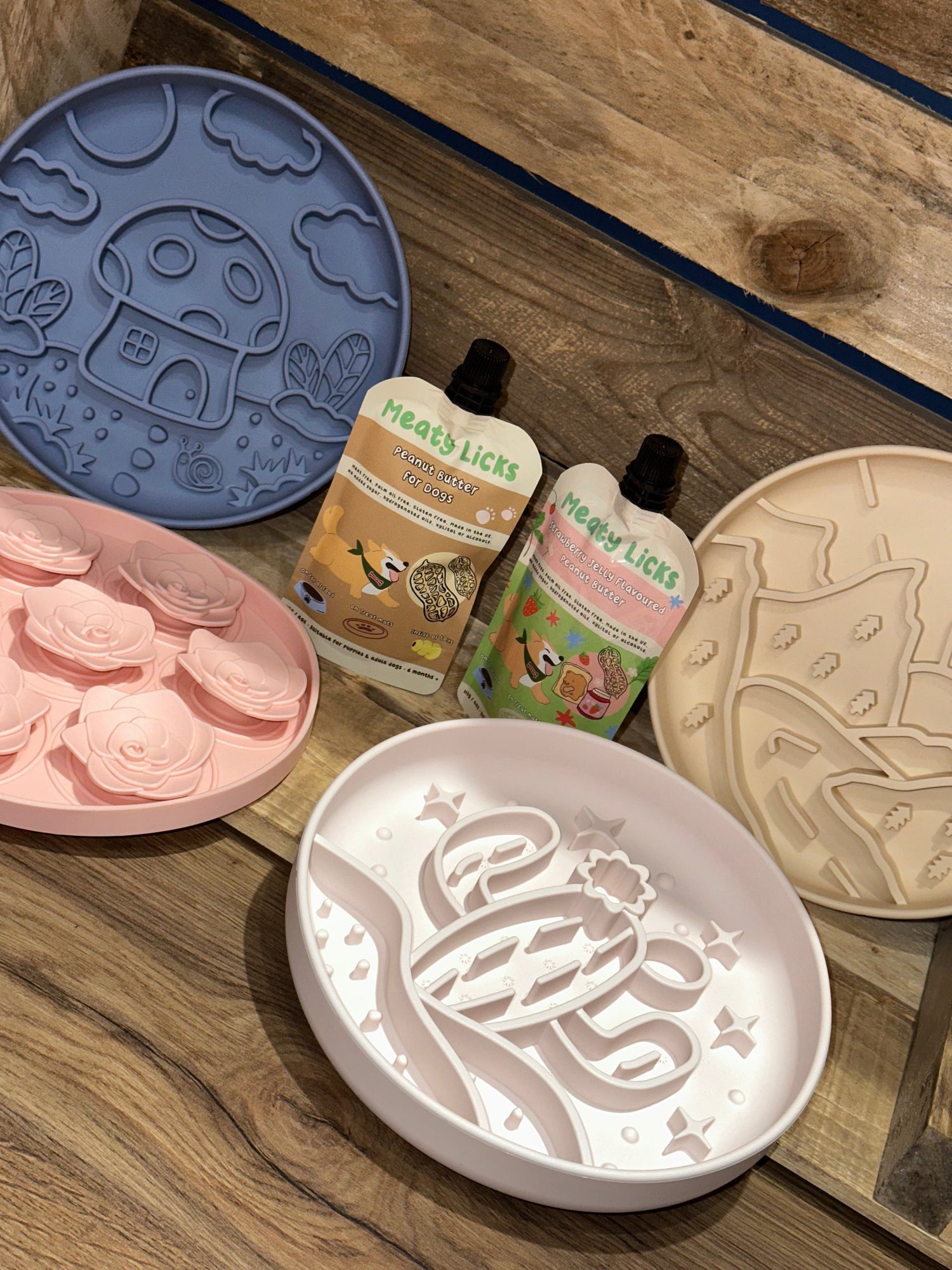 Meaty Licks Lineup 🐶